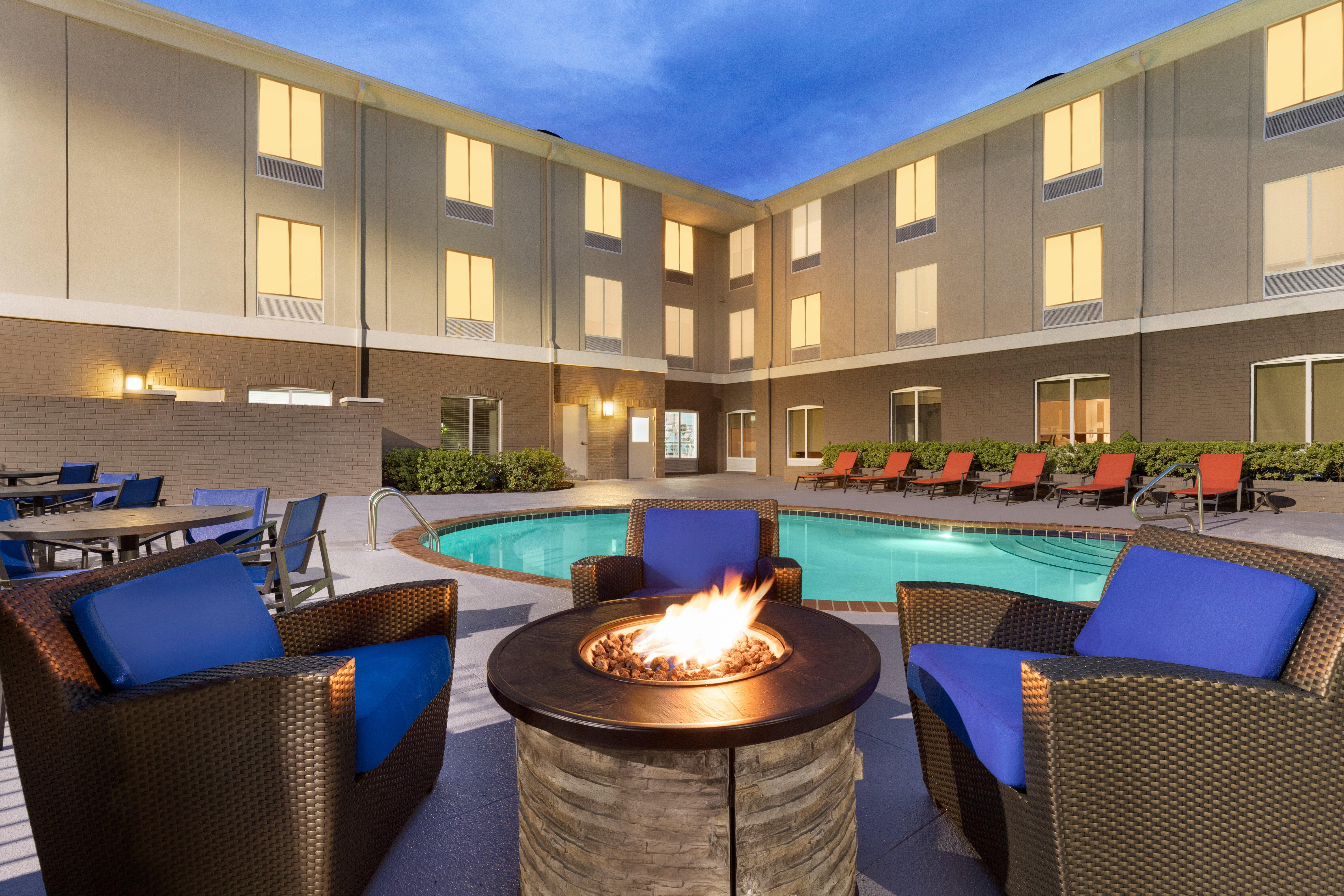 Holiday Inn Express Hotel & Suites Auburn - University Area By Ihg Exteriér fotografie